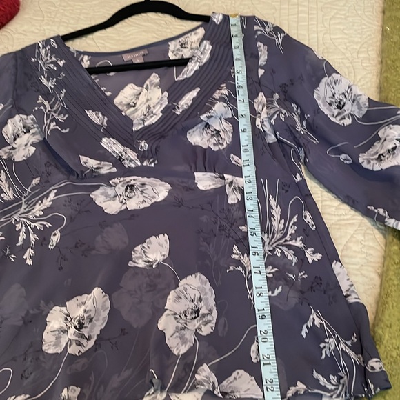 Ann Taylor Vintage size 6 silk semi sheer steel blue with white side zip blouse. - Picture 16 of 16